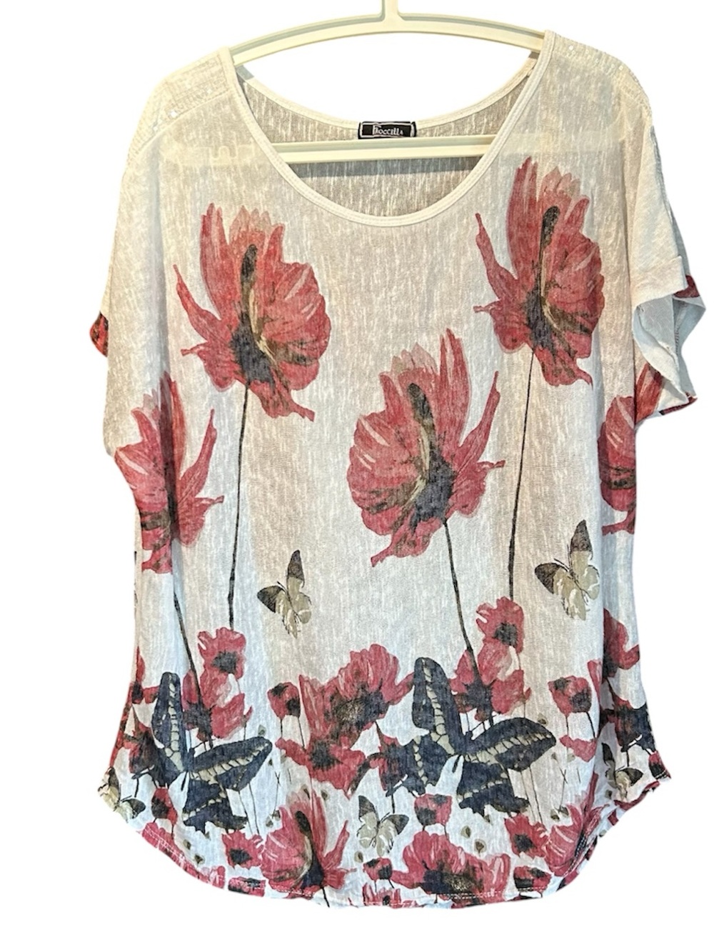 Floral Scoop-Neck Short Sleeve Tee in Ivory and Pink by Froccella